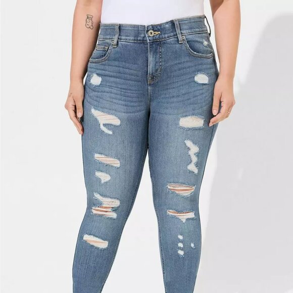 Torrid Bombshell Skinny Premium Stretch High-Rise Destructed Jean 22R - Picture 2 of 16